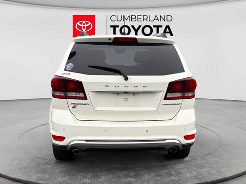 Vice White 2018 Dodge Journey Crossroad