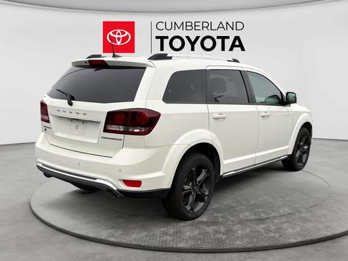 Vice White 2018 Dodge Journey Crossroad