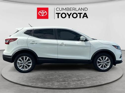 Glacier White 2022 Nissan Rogue Sport S