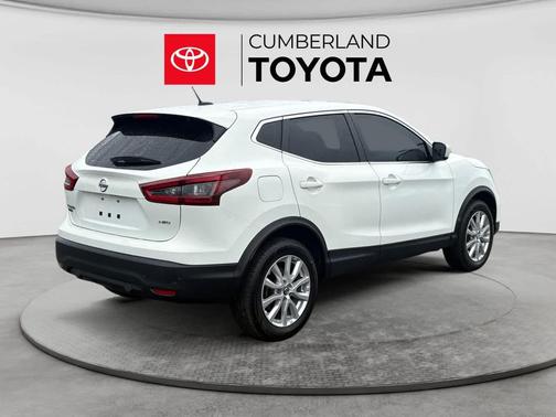 Glacier White 2022 Nissan Rogue Sport S