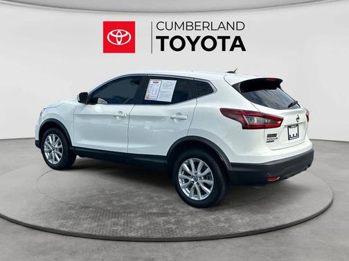 Glacier White 2022 Nissan Rogue Sport S