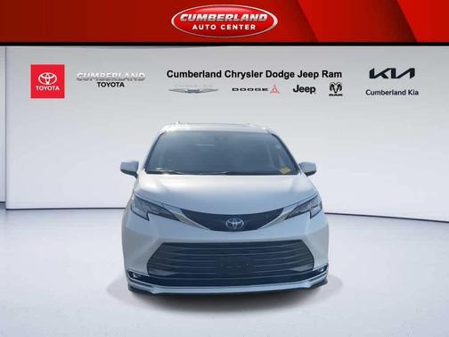 2021 Toyota Sienna Limited 7-Passenger