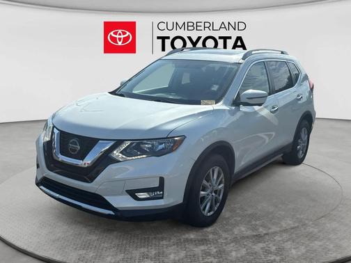 Pearl White 2018 Nissan Rogue SV