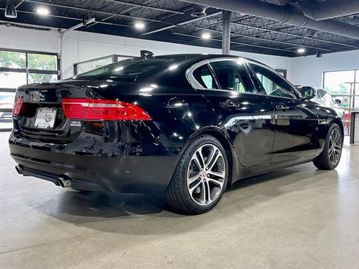 2017 Jaguar XE 35t Premium