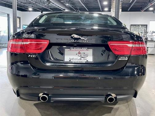 2017 Jaguar XE 35t Premium
