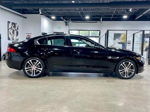 2017 Jaguar XE 35t Premium