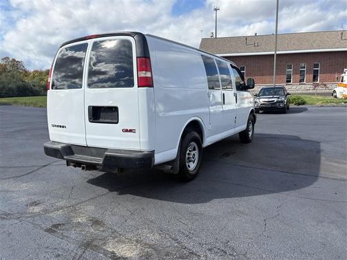 2009 GMC Savana 2500 Base