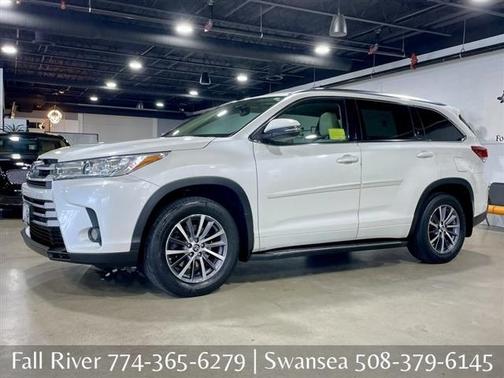2017 Toyota Highlander SE