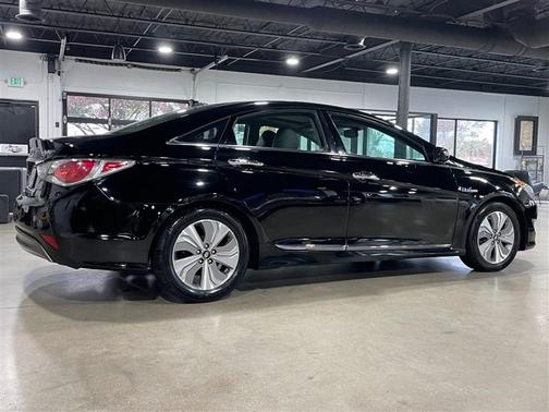 2015 Hyundai SONATA Hybrid Limited