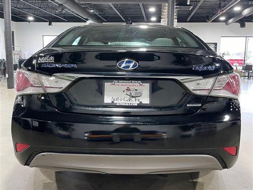 2015 Hyundai SONATA Hybrid Limited