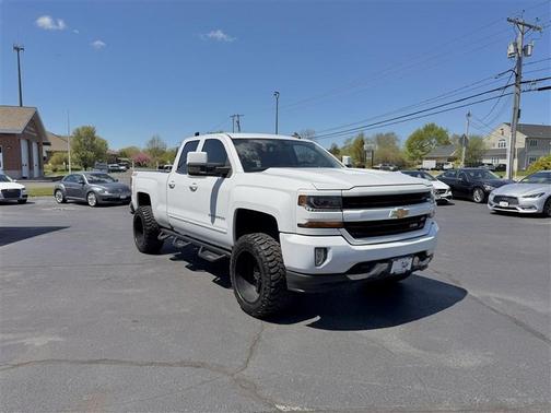 Summit White 2017 Chevrolet Silverado 1500 2LT
