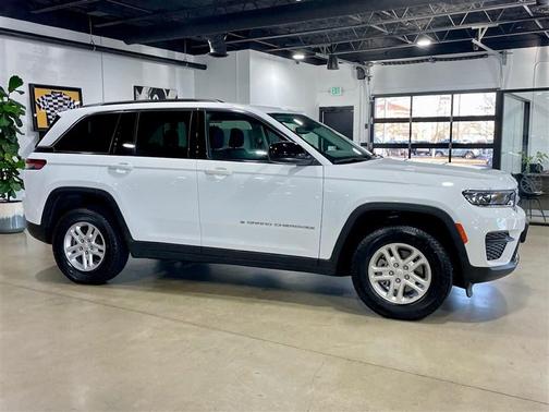 2023 Jeep Grand Cherokee Laredo
