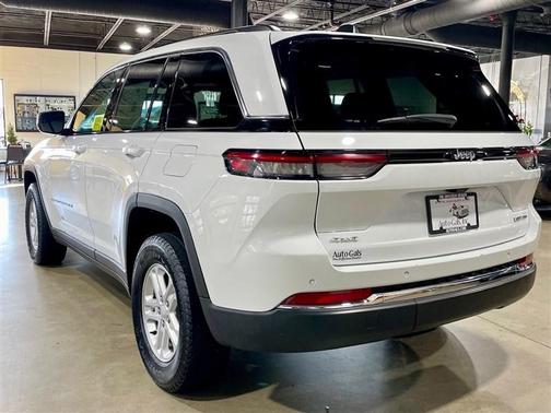2023 Jeep Grand Cherokee Laredo