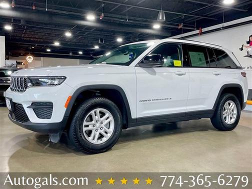 2023 Jeep Grand Cherokee Laredo