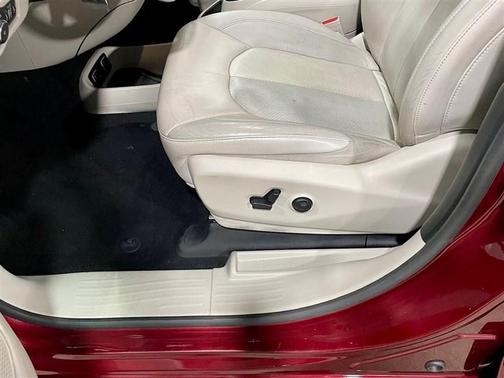 2021 Chrysler Pacifica Hybrid Touring L