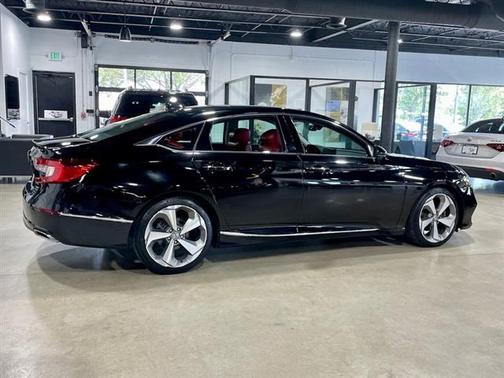 2020 Honda Accord Touring 2.0T