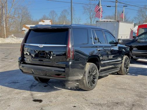 2019 Cadillac Escalade Luxury