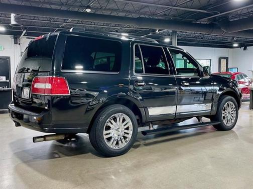 2010 Lincoln Navigator Base