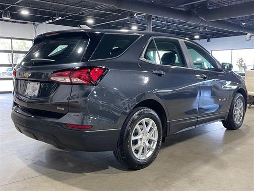 Iron Gray Metallic 2022 Chevrolet Equinox LS