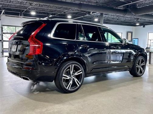 2019 Volvo XC90 T6 R-Design
