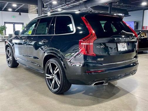 2019 Volvo XC90 T6 R-Design