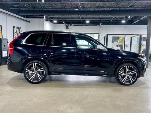 2019 Volvo XC90 T6 R-Design