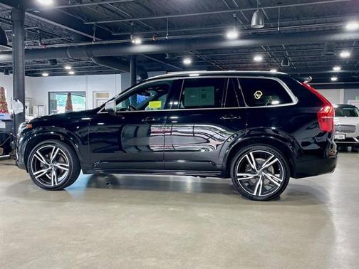 2019 Volvo XC90 T6 R-Design