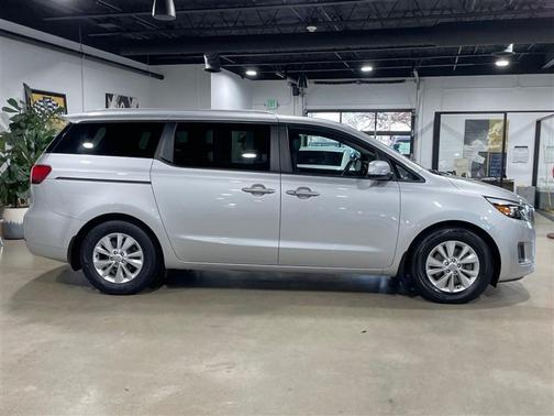 2018 Kia Sedona LX