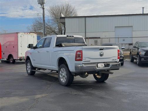 2019 RAM 2500 Laramie Crew Cab 4x4 6'4' Box