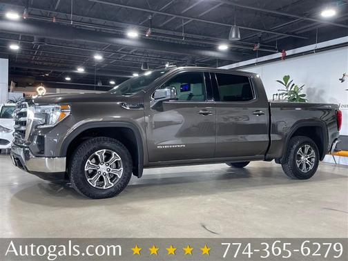 Deep Mahogany Metallic 2020 GMC Sierra 1500 SLE