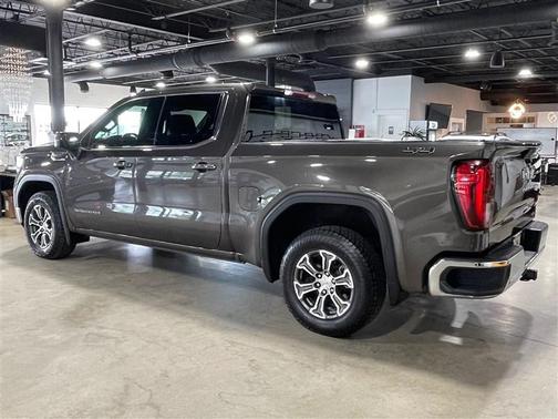 Deep Mahogany Metallic 2020 GMC Sierra 1500 SLE