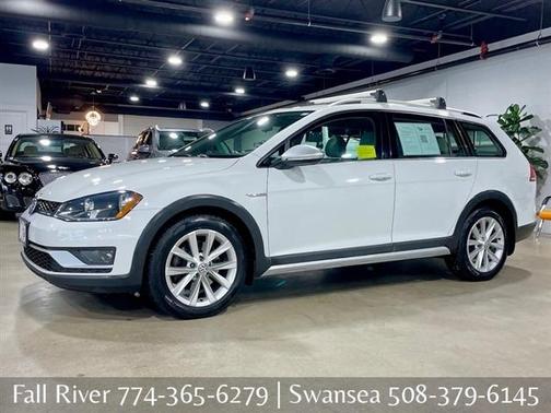 2017 Volkswagen Golf Alltrack TSI S