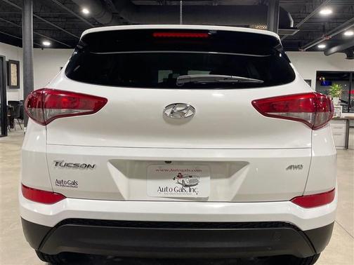 2018 Hyundai TUCSON SE