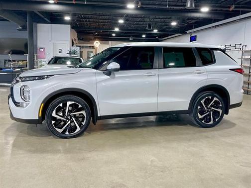 2022 Mitsubishi Outlander ES 2.5 S-AWC