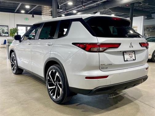 2022 Mitsubishi Outlander ES 2.5 S-AWC