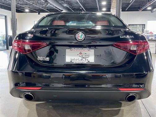 2018 Alfa Romeo Giulia Base