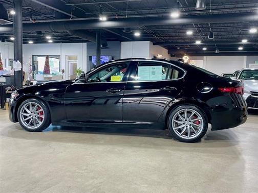 2018 Alfa Romeo Giulia Base