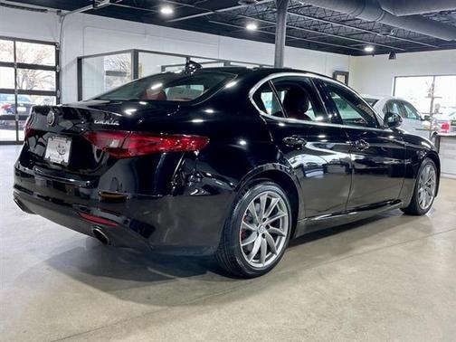 2018 Alfa Romeo Giulia Base