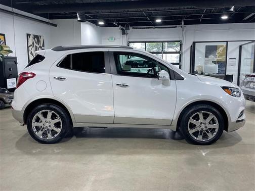 Summit White 2019 Buick Encore Essence