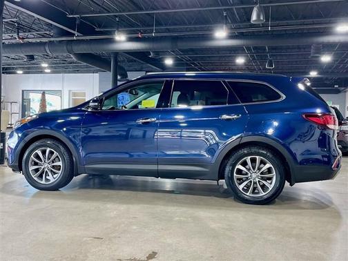 2017 Hyundai SANTA FE SE