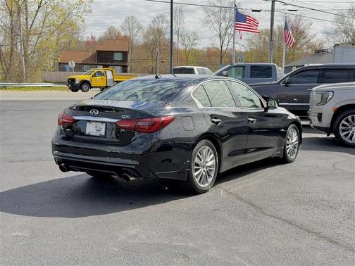 Black Obsidian 2018 INFINITI Q50 3.0t LUXE