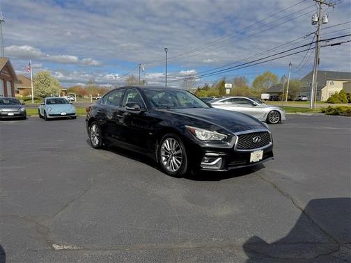 Black Obsidian 2018 INFINITI Q50 3.0t LUXE