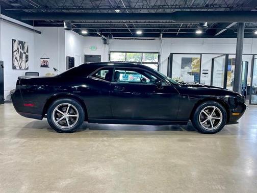 2010 Dodge Challenger SE