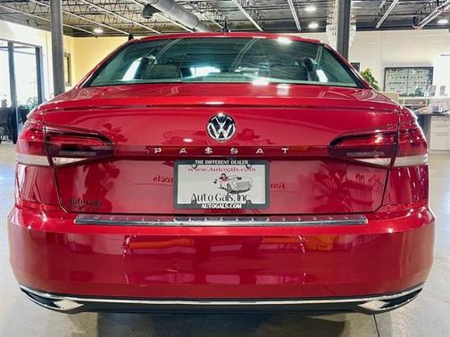 2022 Volkswagen Passat 2.0T SE