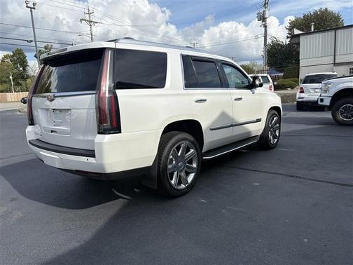 2016 Cadillac Escalade Luxury