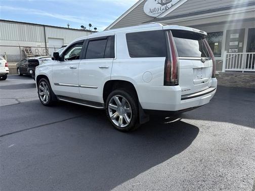 2016 Cadillac Escalade Luxury