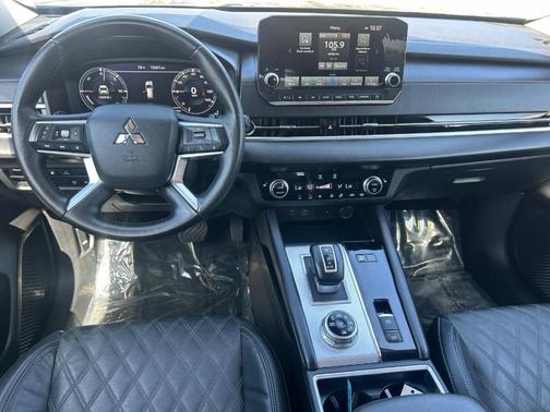 2023 Mitsubishi Outlander PHEV SEL