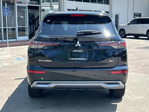 2025 Mitsubishi Outlander SEL