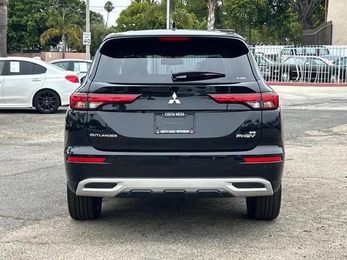 2025 Mitsubishi Outlander PHEV SE