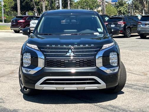 2025 Mitsubishi Outlander PHEV SE